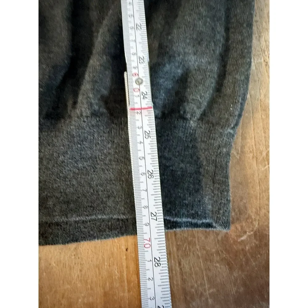 Banana Republic Men's Merino Wool V Neck Pullover Sweater Gray Green Striped L